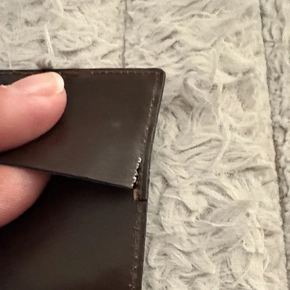 Louis Vuitton checkbook holder - Picture 10 of 12